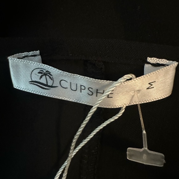 Cupshe Vneck Ruffled flared half sleeve short Dress size Medium NWT - Picture 11 of 12